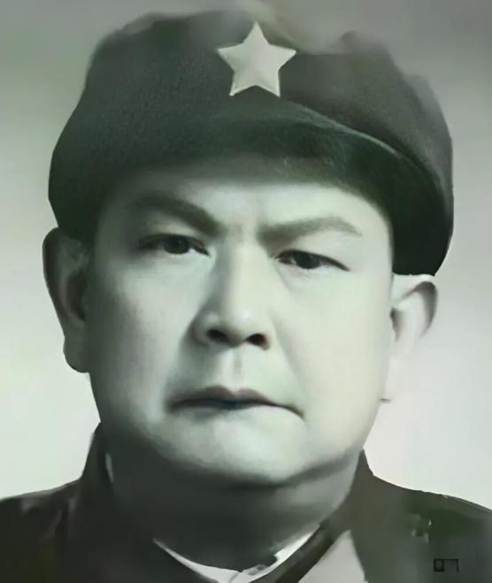 1941年1月皖南事变，新四军9000人被围剿，一个参谋带着两个重伤员从死人堆里