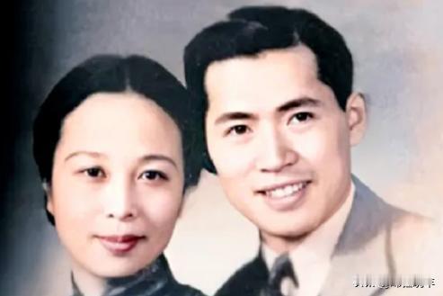 1921年，年仅36岁的陆英在生下第14个孩子时，不幸离世。丈夫张武龄悲痛不已，