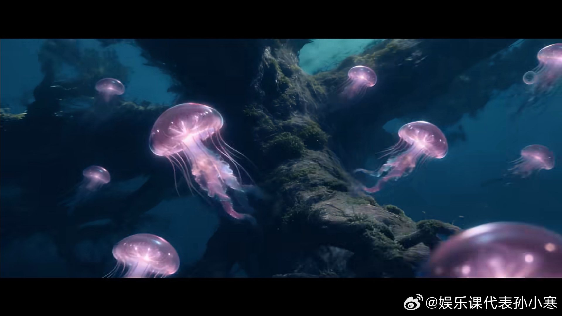 迪丽热巴说归墟很梦幻都来狠狠感受白日提灯的中式美学!!想看的心已经按耐不住了!!