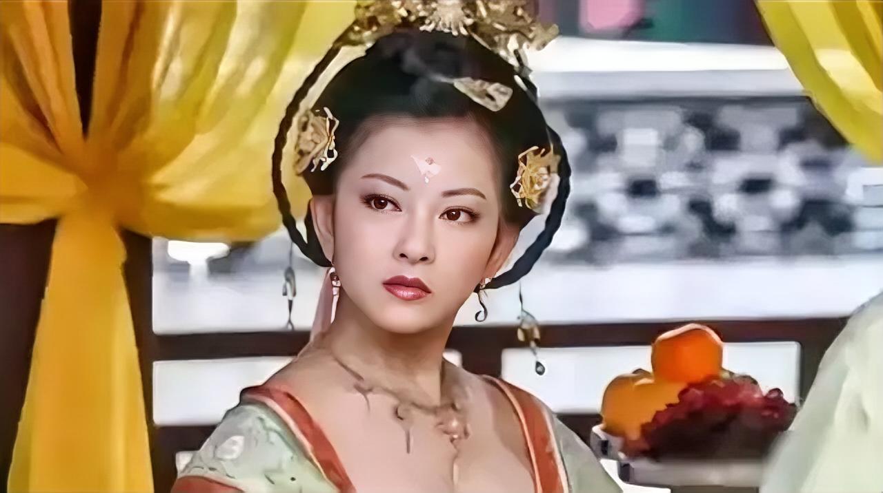 公元712年，太平公主被唐玄宗追杀。她带着男宠崔湜连夜出逃，在一个阴冷的山洞避难