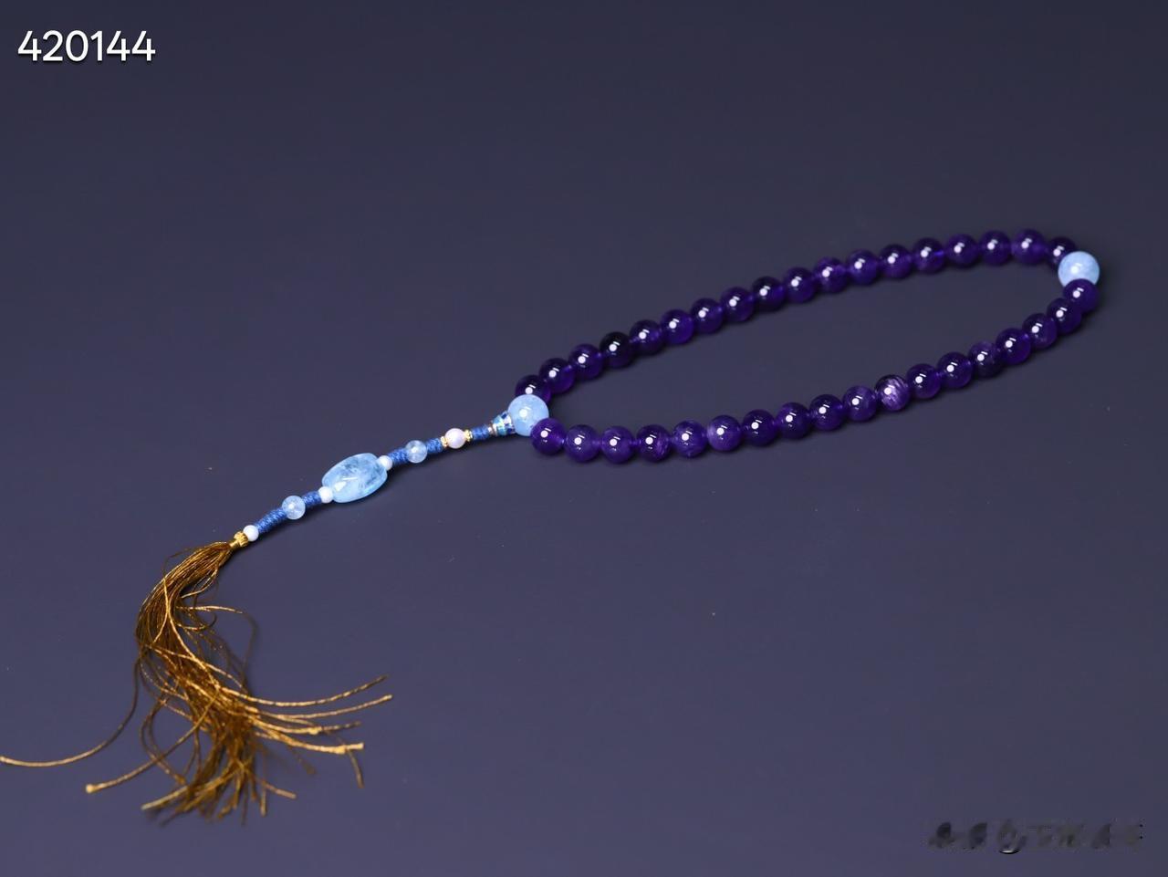 旧藏 紫水晶配海蓝宝 珍珠 三十六子手持
规格：1.1cm