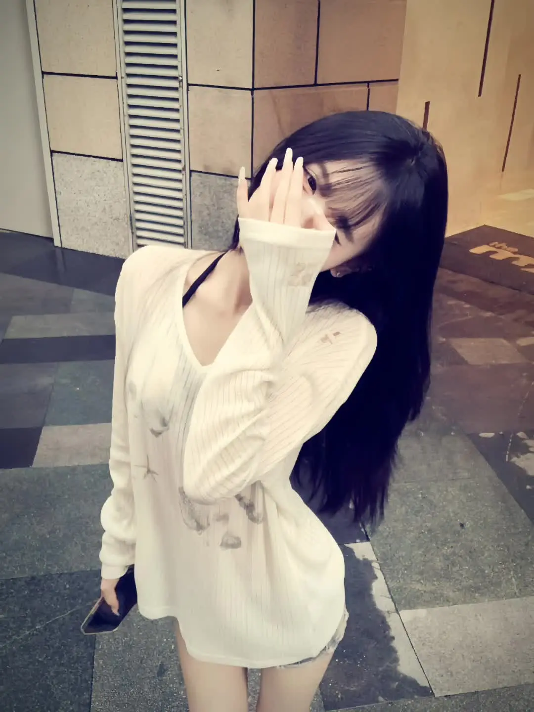 问心无愧就好 对得起当初的萍水相逢 也对得起最后的一刀两段