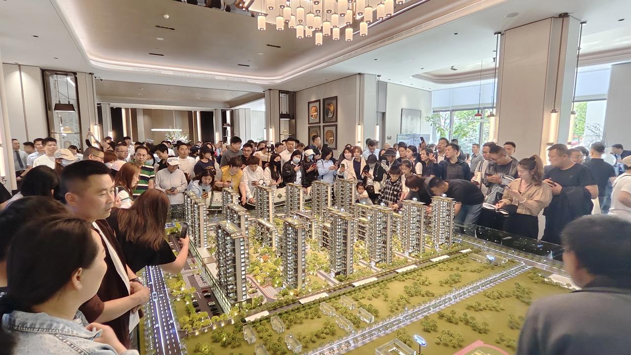 临沂市区第一个第四代住宅面市
金泰华章
很久没看到有如此号召力项目了