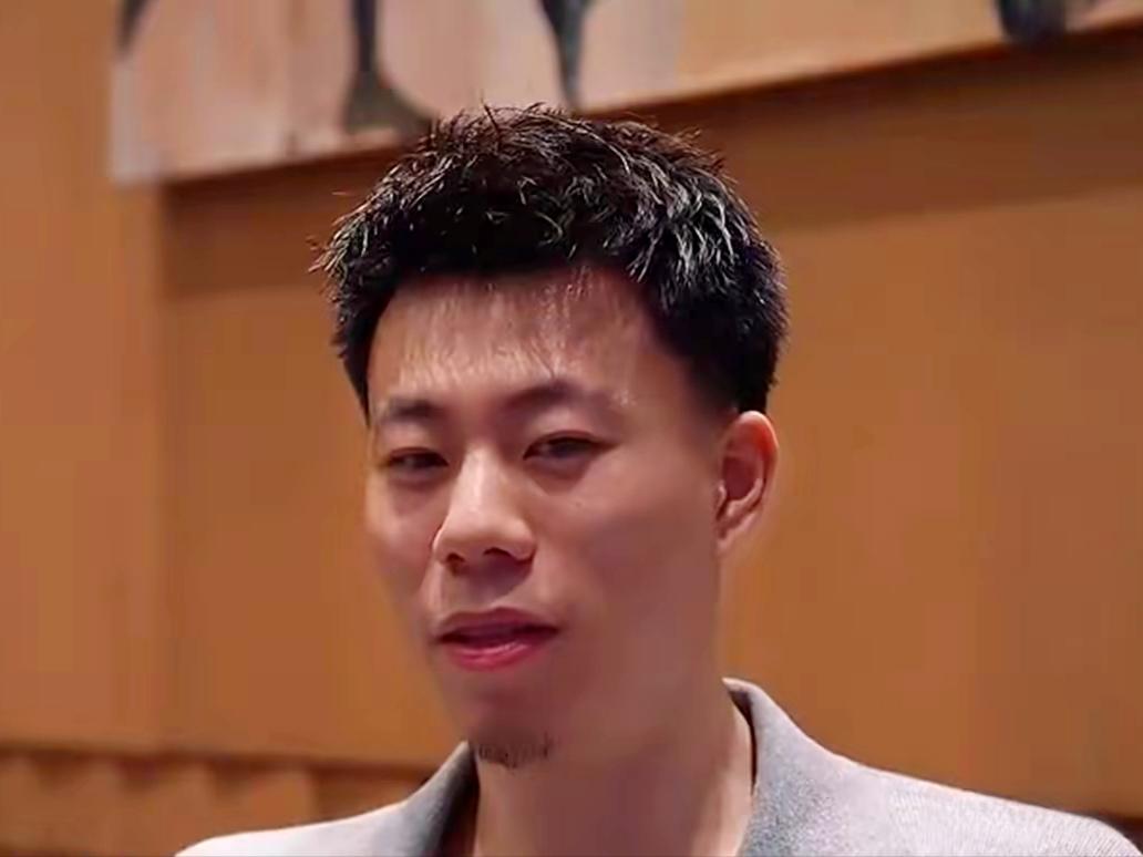 看看手握四冠的张镇麟，这境界，学习了

张镇麟这个赛季再次夺冠，算上之前他在辽篮
