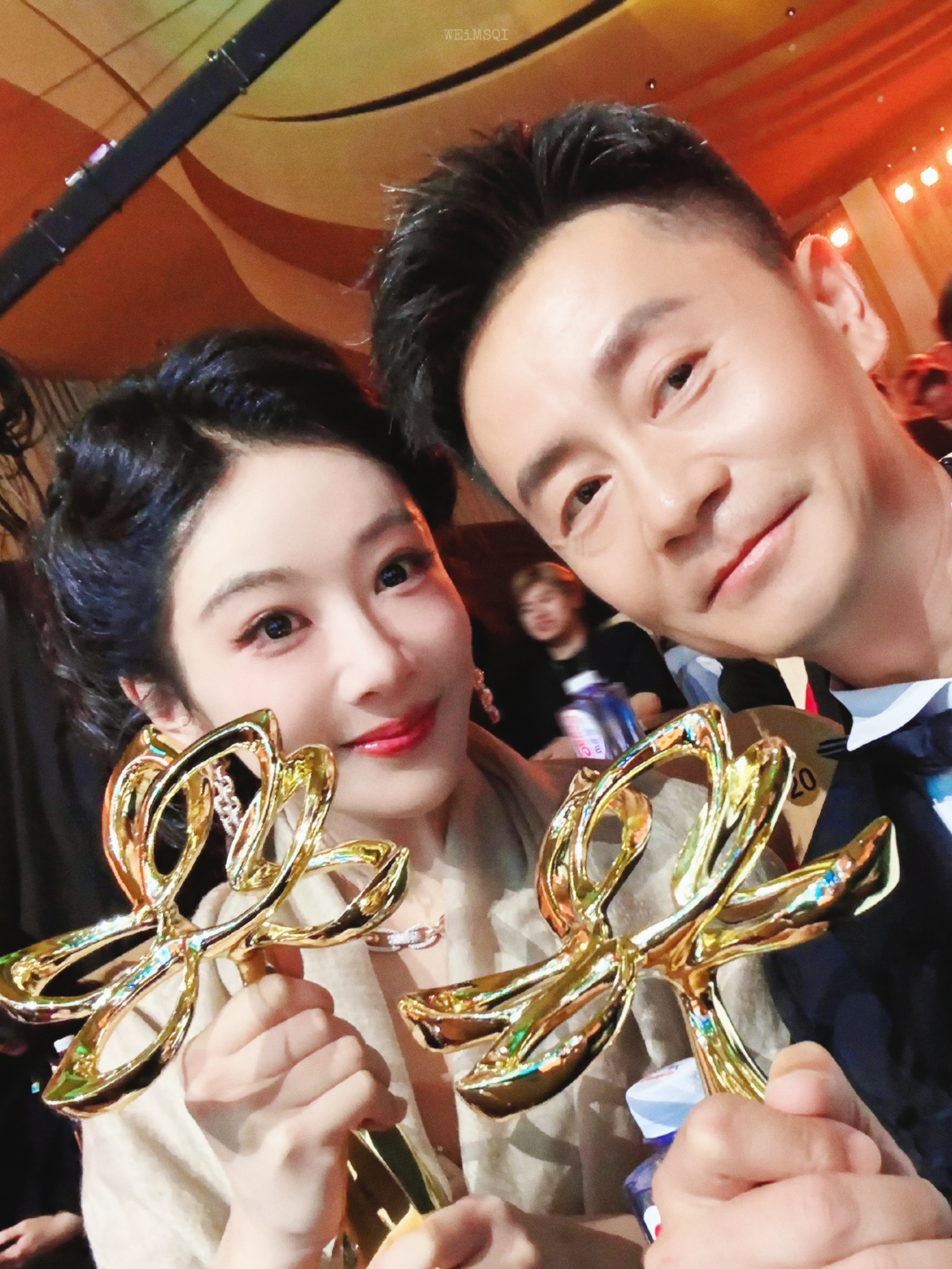 真是恭喜你们两个啦😋🎉 