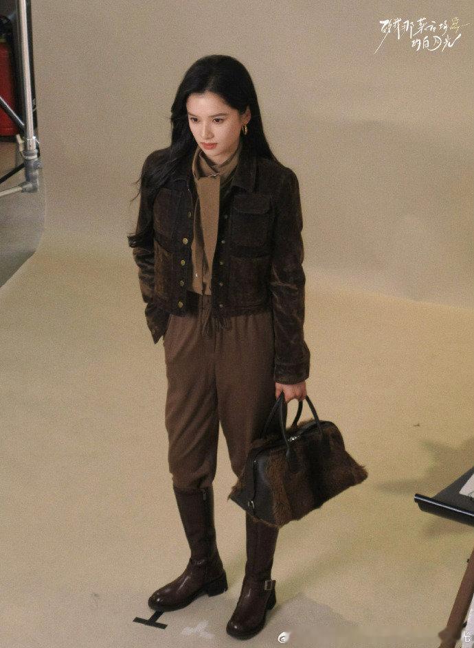 张婧仪菜市场定妆照张婧仪陈靖可菜市场定妆照张婧仪陈靖可菜市场定妆照 