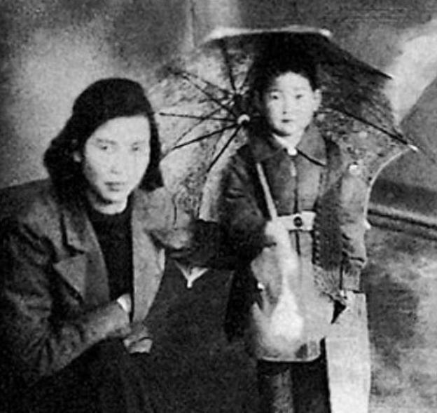 1954年贺子珍突然重病，毛主席紧急召见钱信忠并亲自托付他一项重要任务！
195
