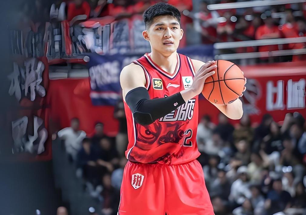 李祥波发文，正式向鲁吐布拉道歉！
李祥波中国男篮现役国手，去年，代表中国男篮打了