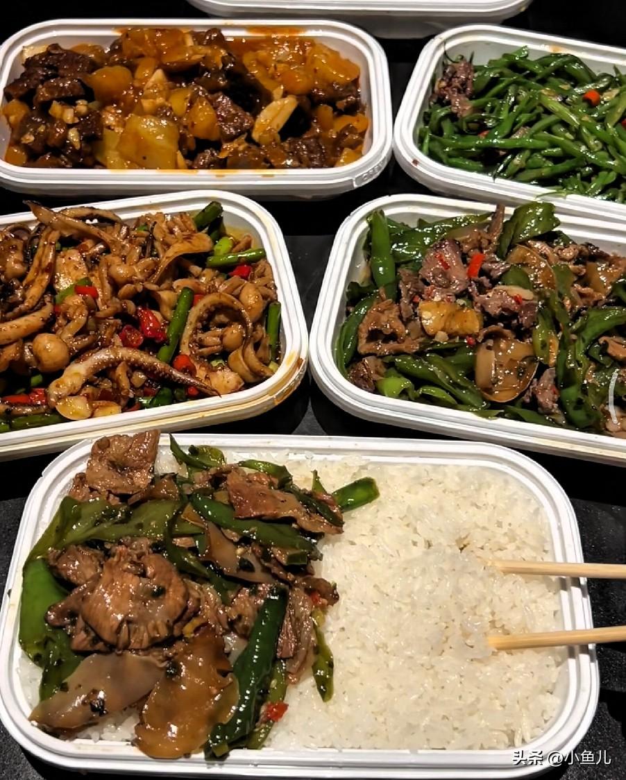 天天吃外卖的人，正在悄悄毁掉自己

别再骗自己了，外卖真的没你想的那么安全。
高