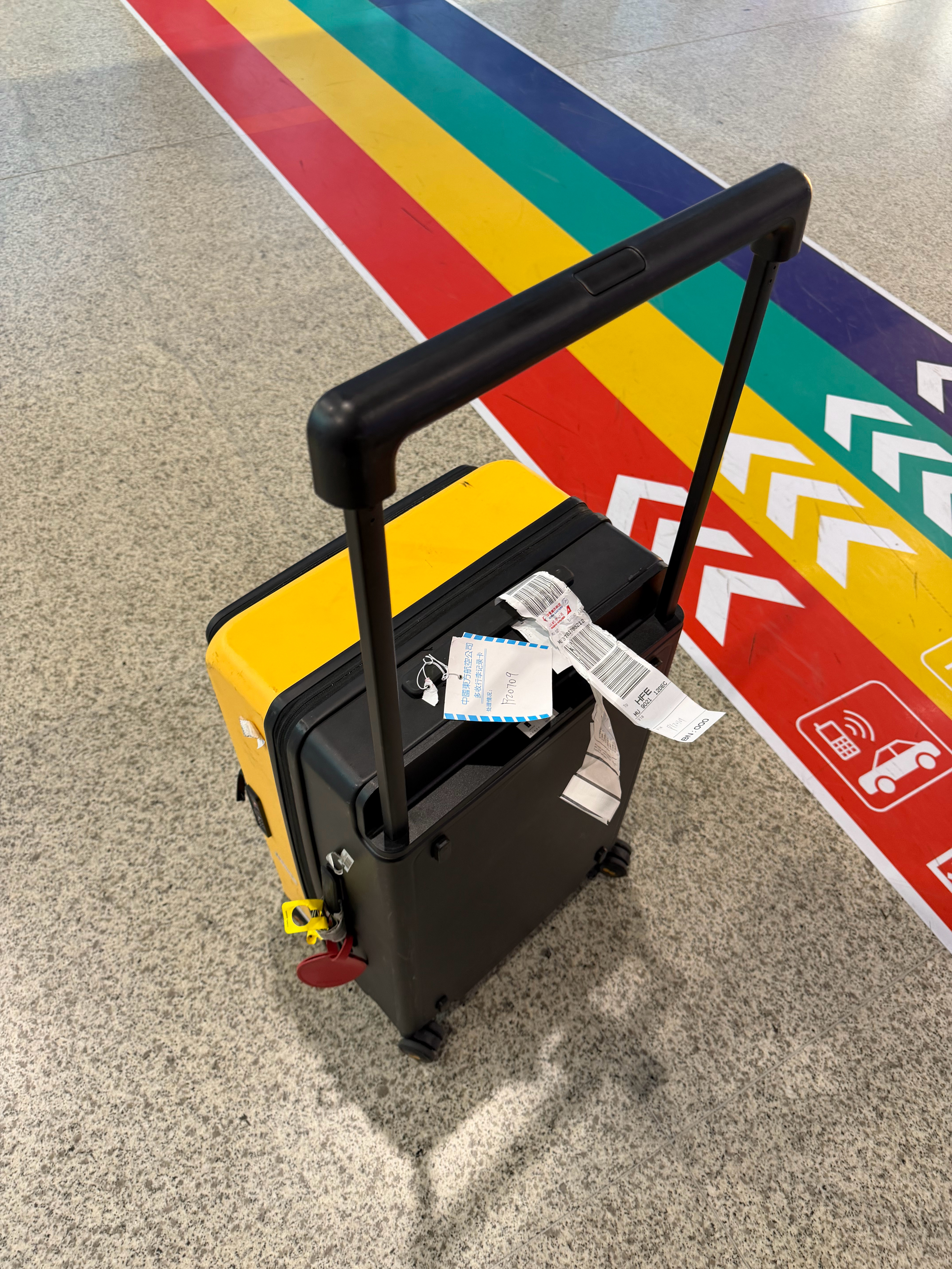 我到家两天以后，行李箱终于是舍得回国了，赶紧拿回家洗衣服。。。 合肥·合肥新桥国