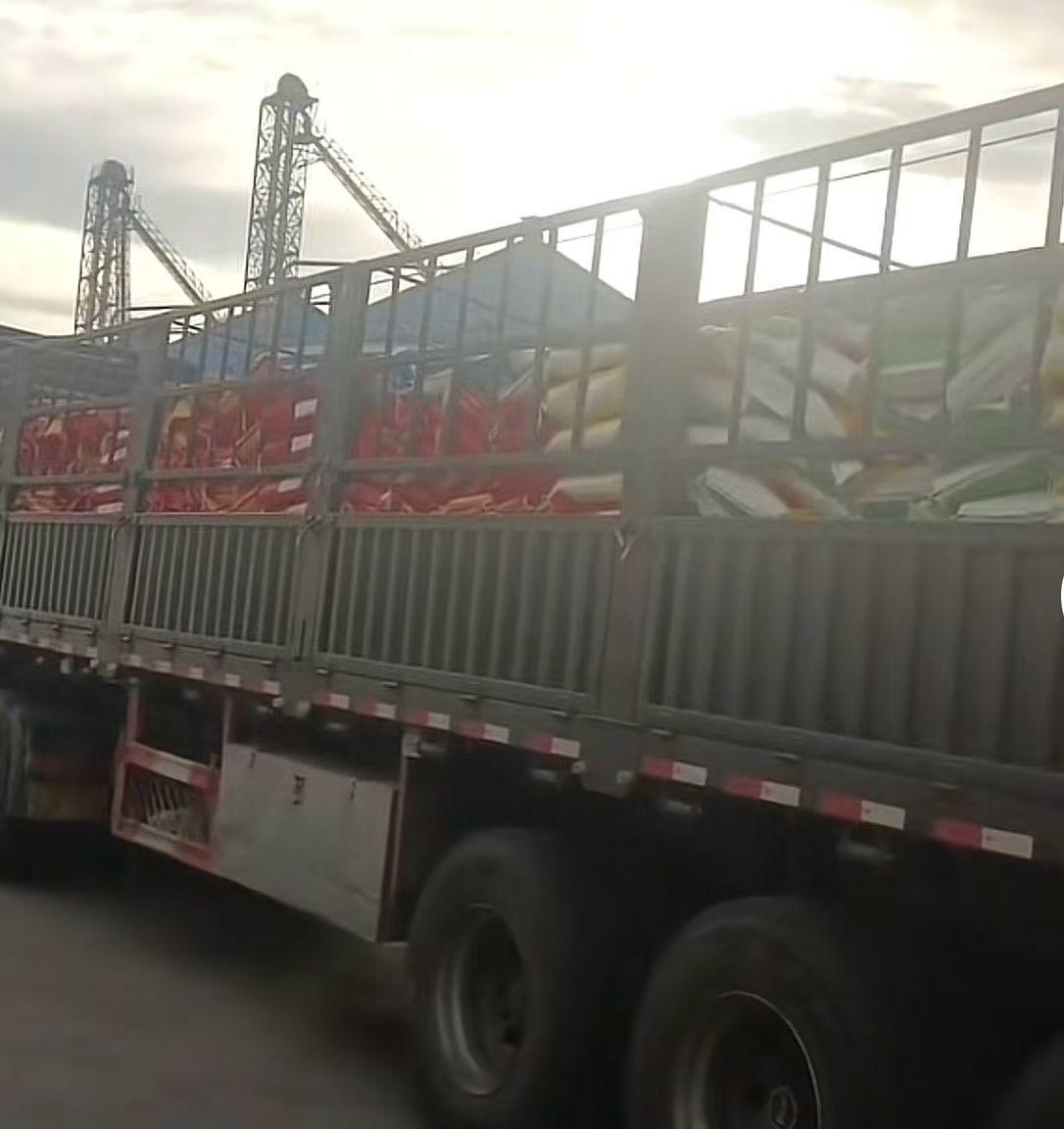 “满载希望的货车，驶向美好的未来”🚚🌟