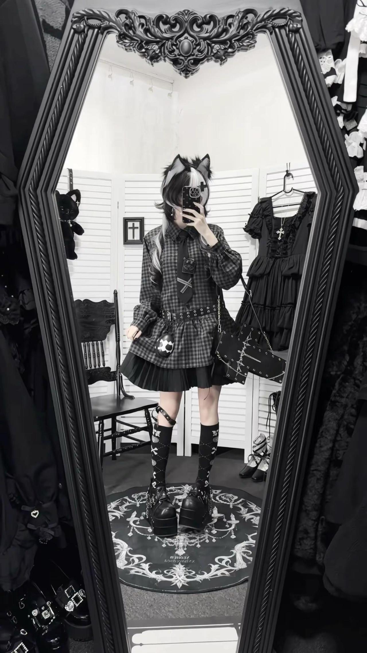 守护甜心联名｜低饱和暗黑系亚文化op ⨳․⁺ 低饱和穿搭 亚文化 暗黑系穿搭 灰