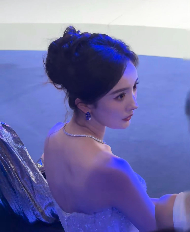 #杨幂# 助力超话[耶]评论区来杨幂角色你的初心？本命？近期最爱？我：初心晴川、