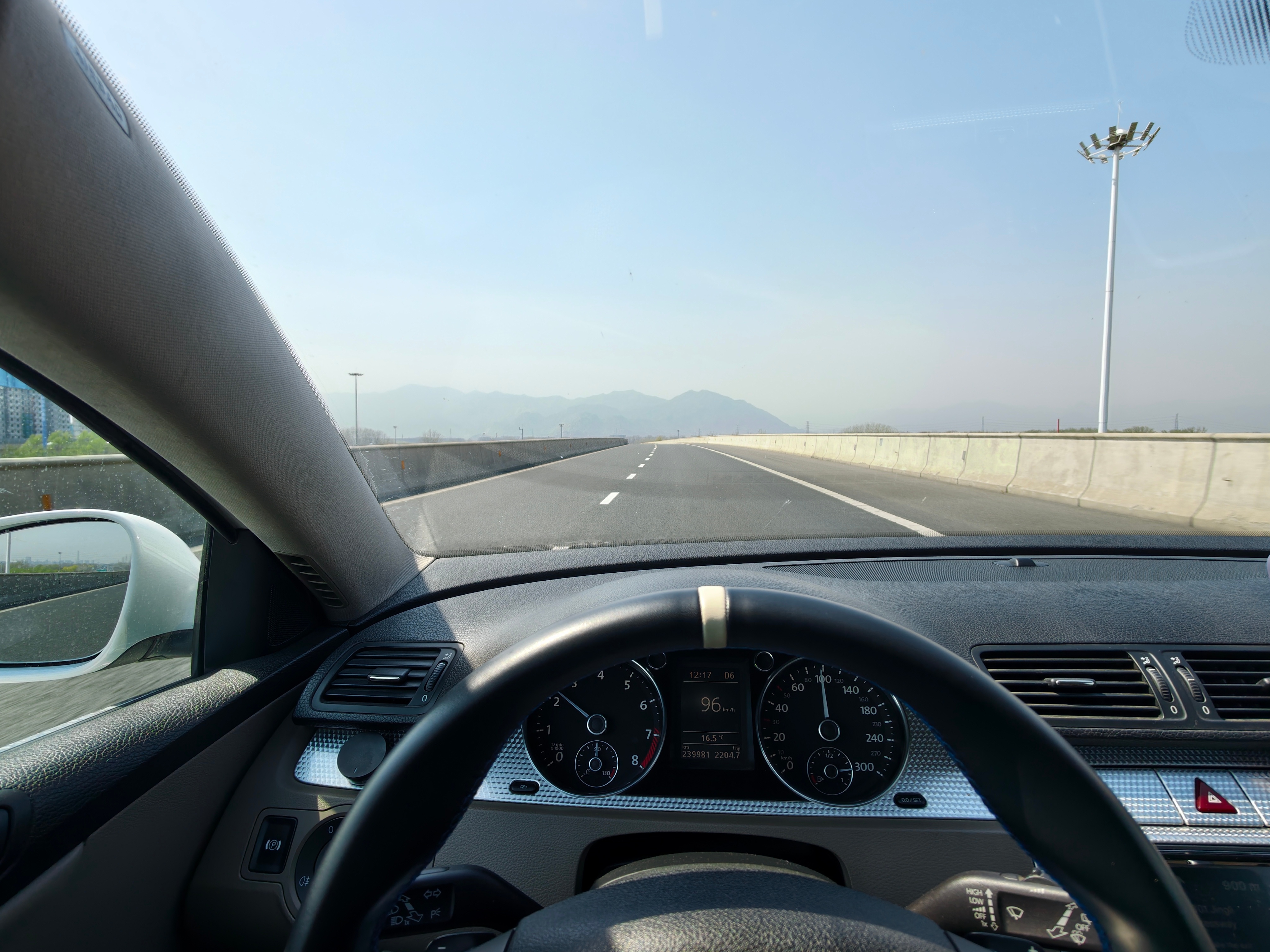 开老登车出门遛遛，竟然刷了个年度最低油耗3.6升四驱顶着限速开，这油耗什么水平老