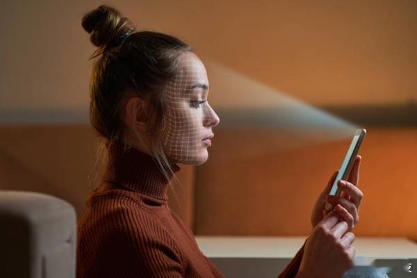 就说未来苹果改变的力度只会更大，已经有消息说明年的iPhone 18系列确定在测