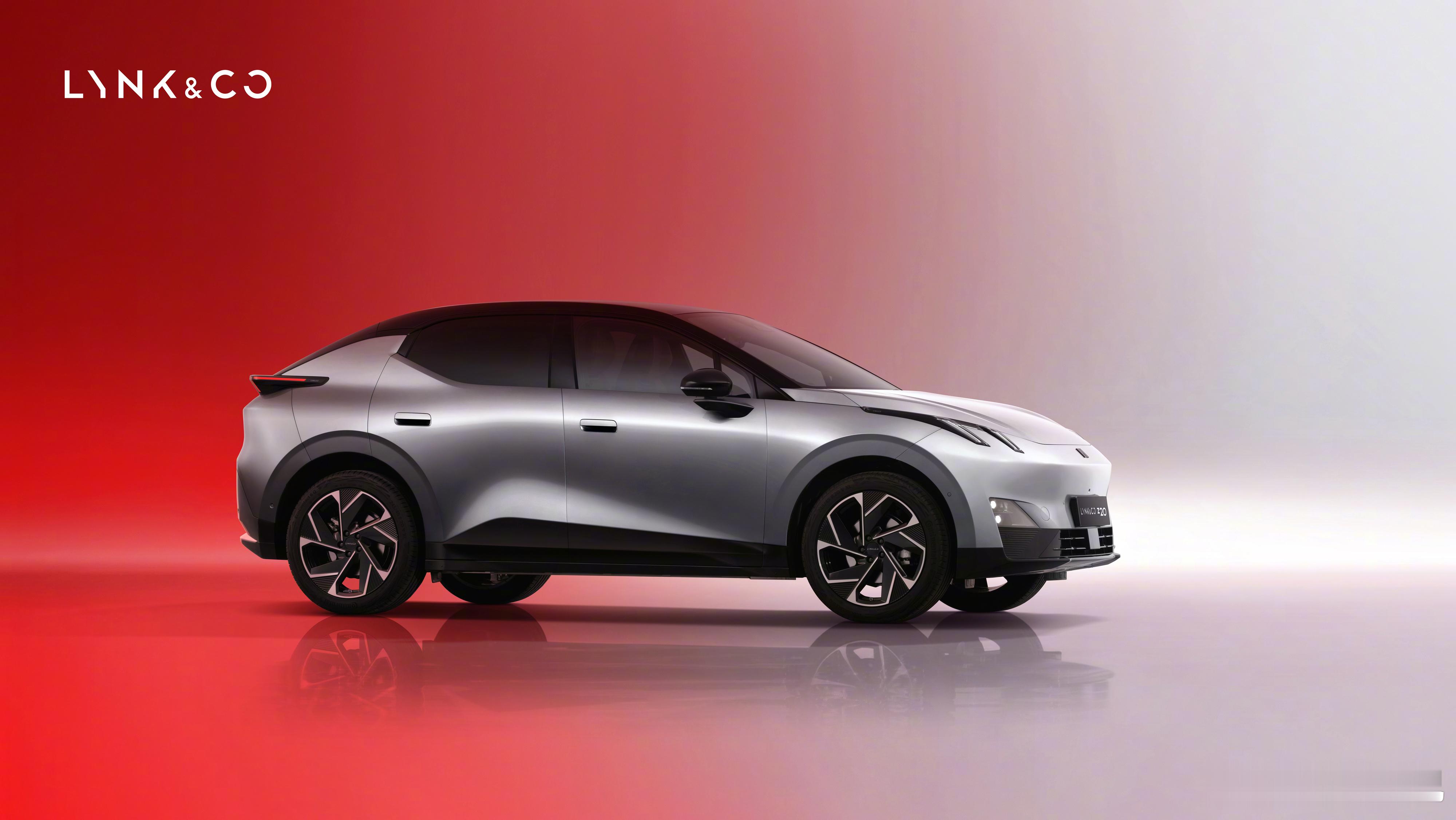 法拉利百万豪车同款红领克 Z20 曜红版这皮质座椅、仿麂皮顶棚、打孔、缝线精致感