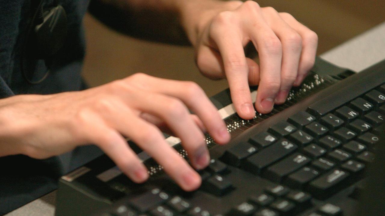 消息人士：白俄反对派团队向基辅和华沙提供白俄罗斯军工数据

俄罗斯卫星通讯社 2