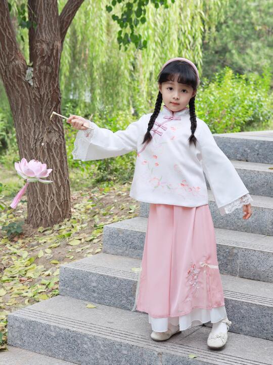 民国小小姐上幼儿园的日常穿搭🎀