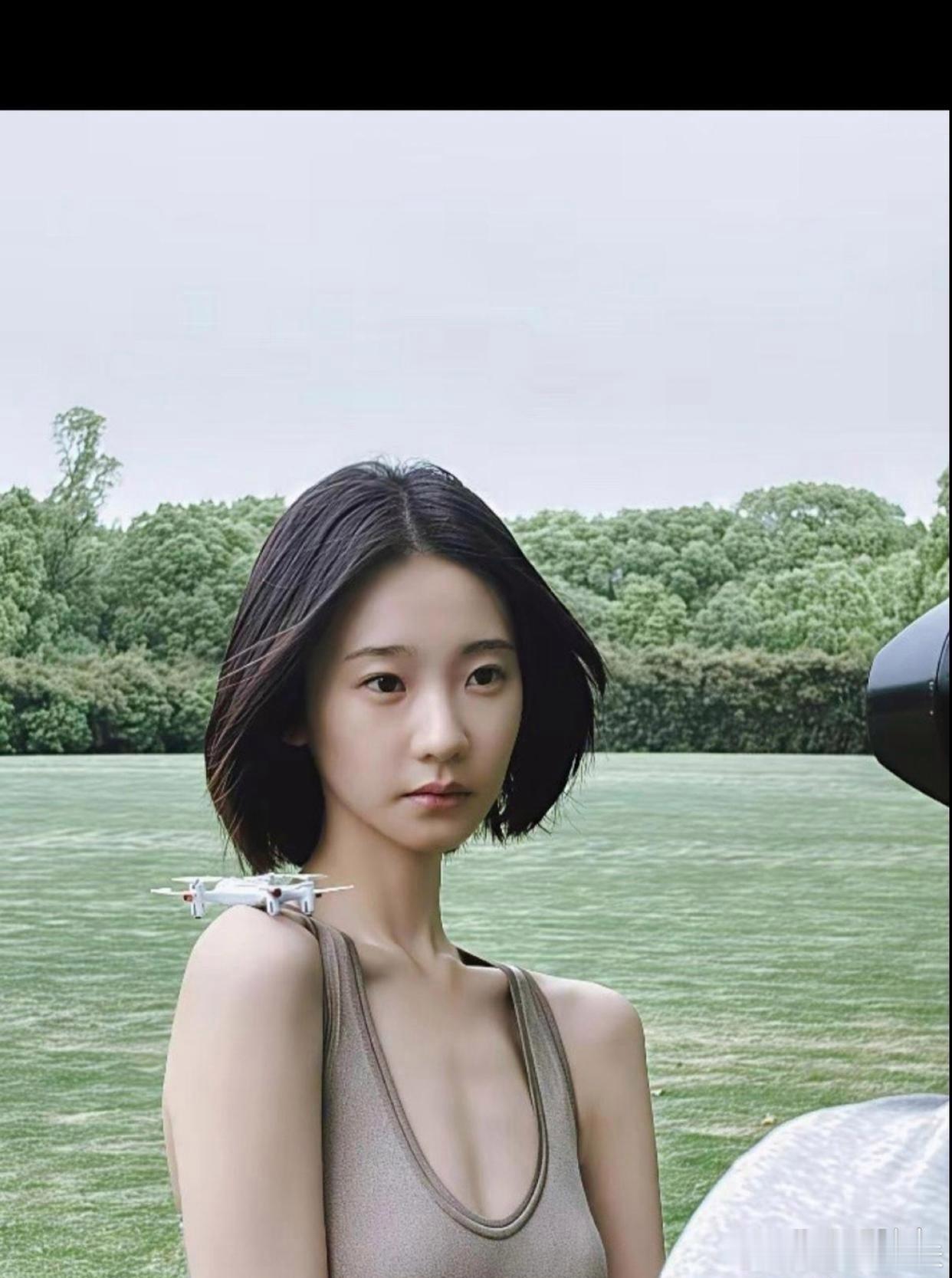 张艺‏凡‏个子又高又⁠瘦，还带‏‏‏点文艺范儿，她到底咋做到的？﻿ 
