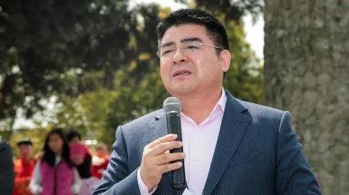 陈光标的家有多贫困？是他的姐姐和哥哥都饿死的那种贫困。为摆脱贫穷的生活，他很小就