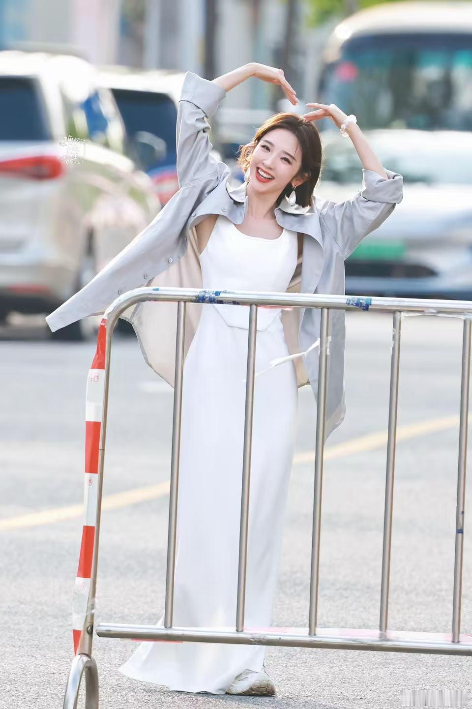 被糖糖的丘比特之箭射中啦💘唐艺昕散装四川话唐艺昕说四川话也是糯糯的