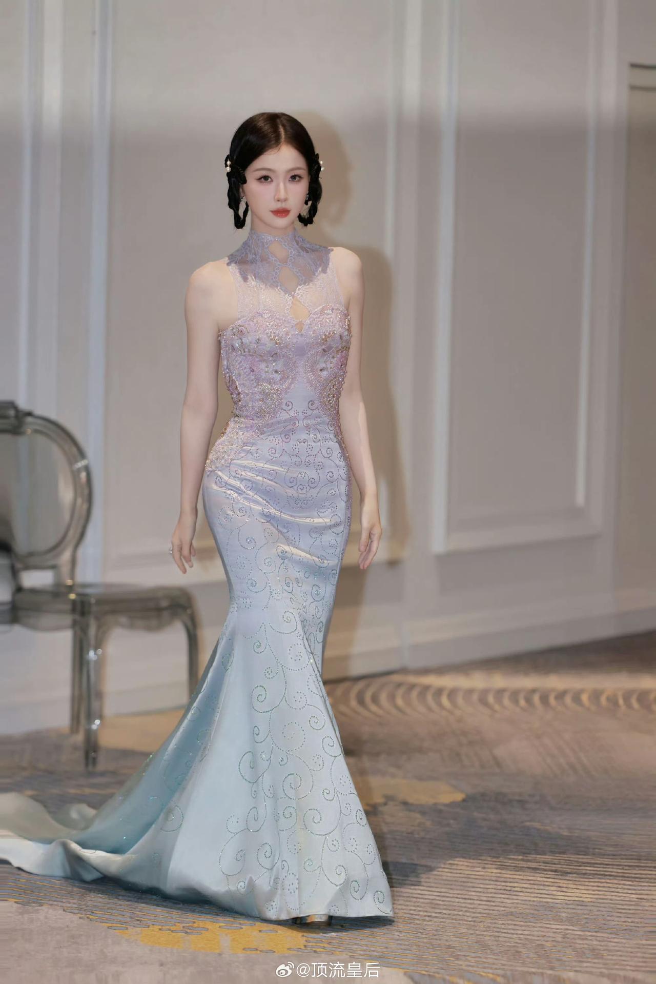 父亲和钢铁国企开公司，供应15.5亿铁矿石，税率0.34%，1.1亿资金差，多家