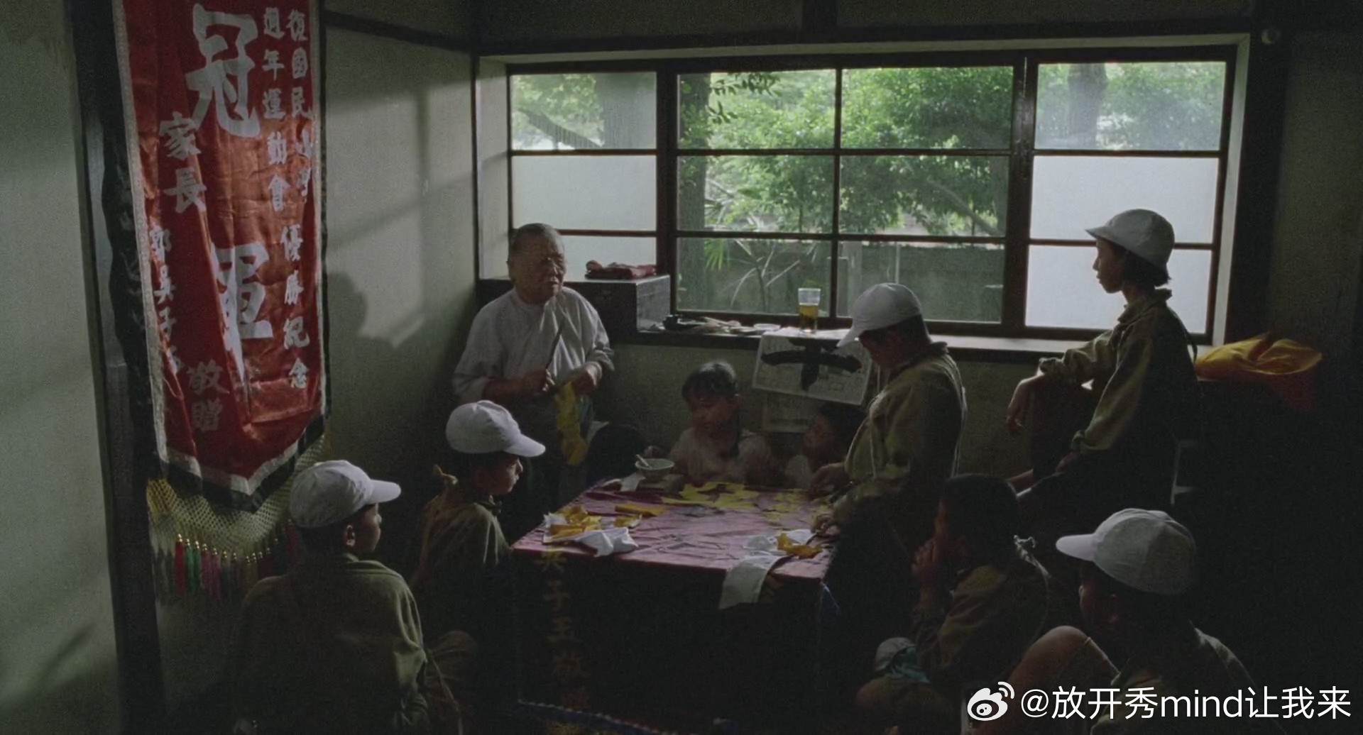 红柿子 导演、编剧 王童摄影指导 陈以文（《一一》）剪辑 陈胜昌（《天边一朵云》