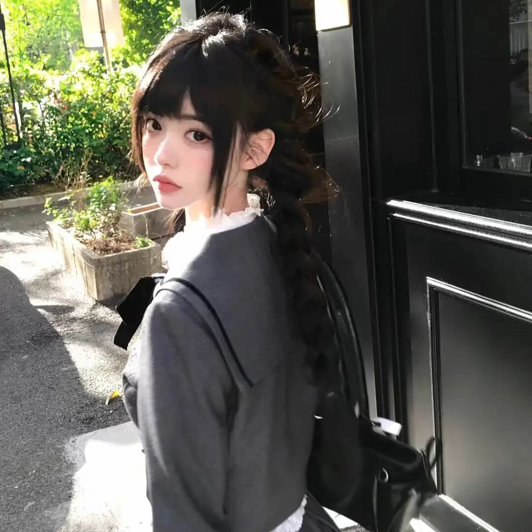 头像丨精选好看𝙒𝙚𝘾𝙝𝙖𝙩女头简单｜正脸｜ins