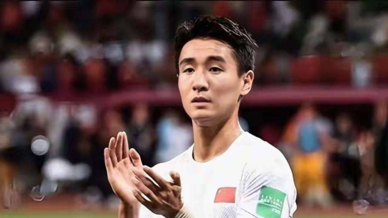 韦世豪如果在国家队比赛中进球了不知道那些骂他的人会不会尴尬？会不会为他鼓掌👏?