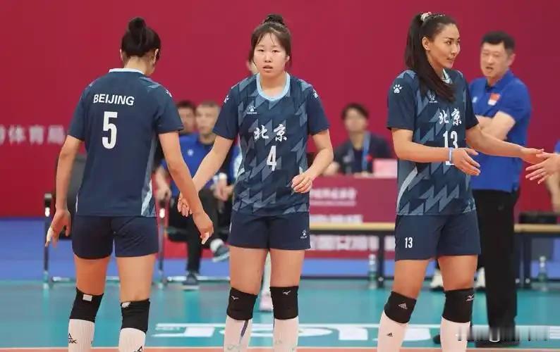 季后赛天津女排/北京女排阵容
      时间2026.02.25 19：00