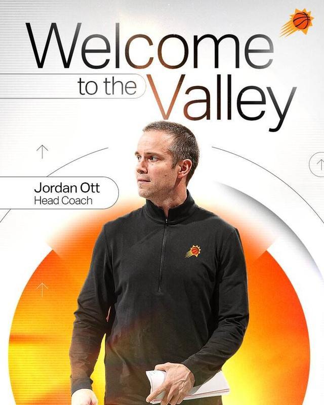 NBA太阳队主帅乔丹.奥特表示：“杰伦.格林的斗志再次激发了布克的血性，新赛季两