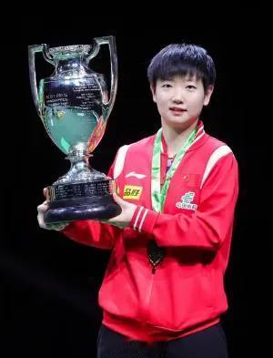 孙颖莎国乒最年轻拿到20个世界冠军伦敦世乒赛女团夺冠之后，孙颖莎正式解锁个人第2