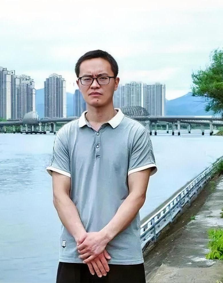 刘宗宇，男，1991年11月生，汉族，河南南阳西峡人，河南省仲景食品股份有限公司