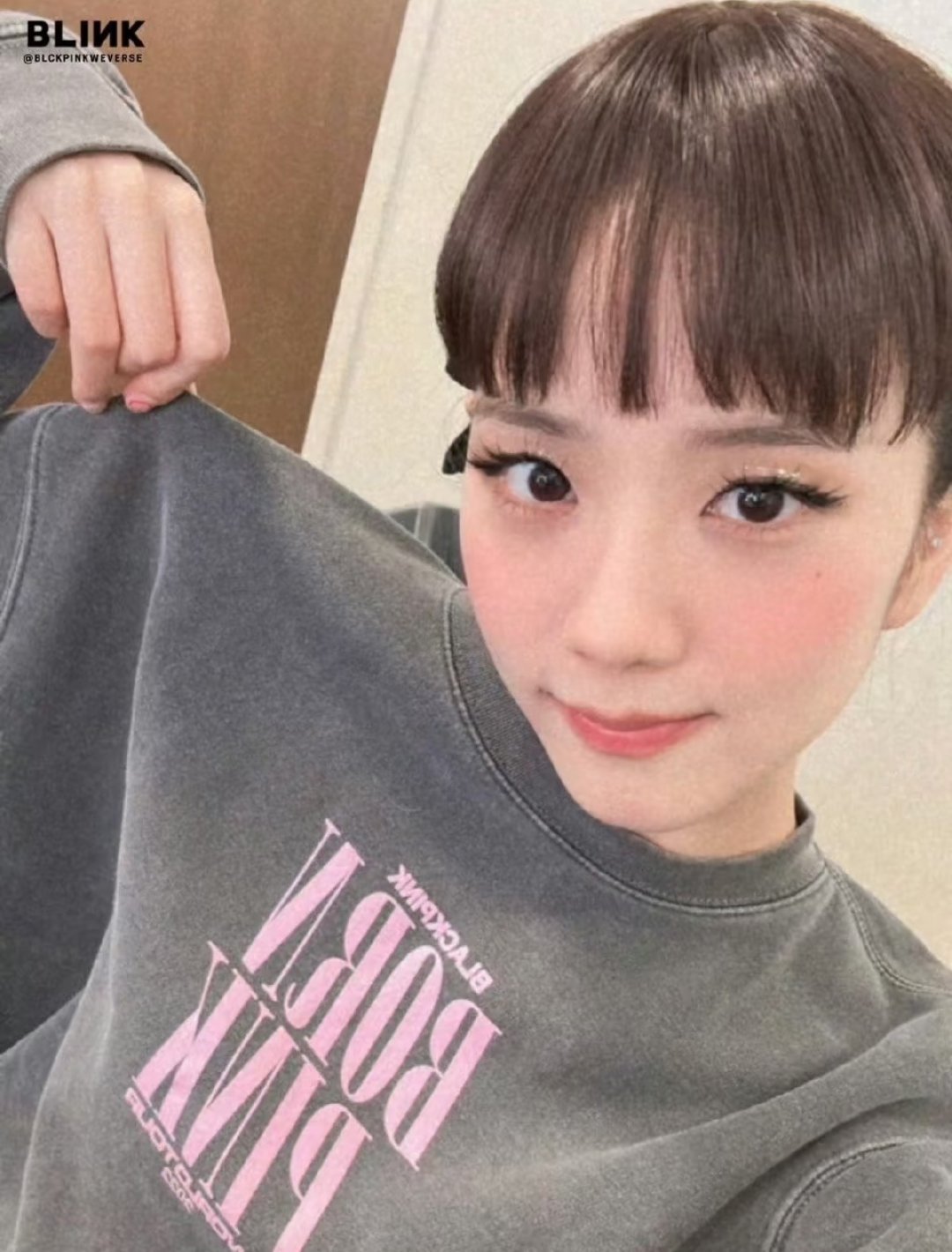 kimjisoo 分享一张刘海秀秀 
