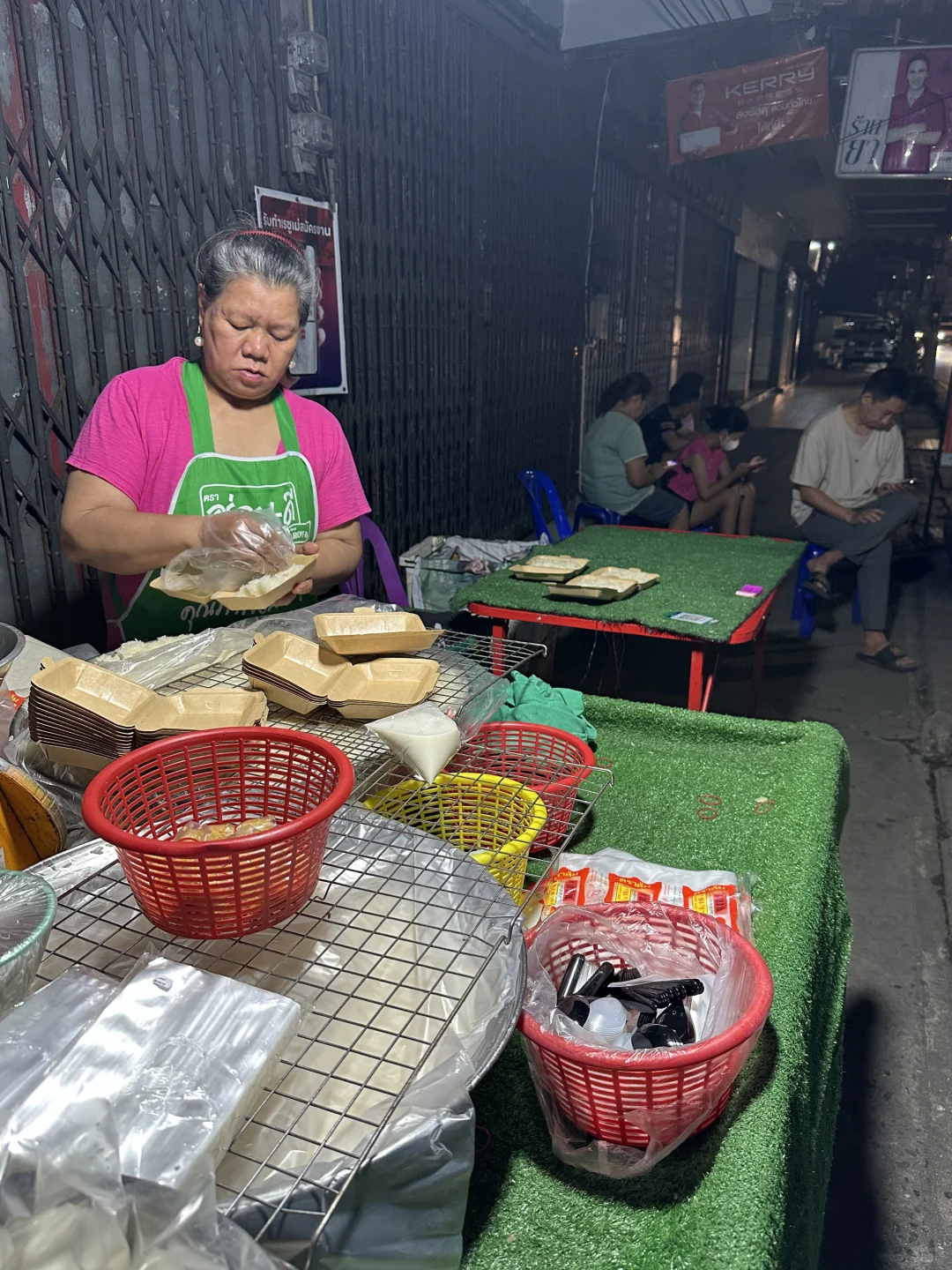 瓦洛洛市场芒果糯米饭！到底谁在推😭