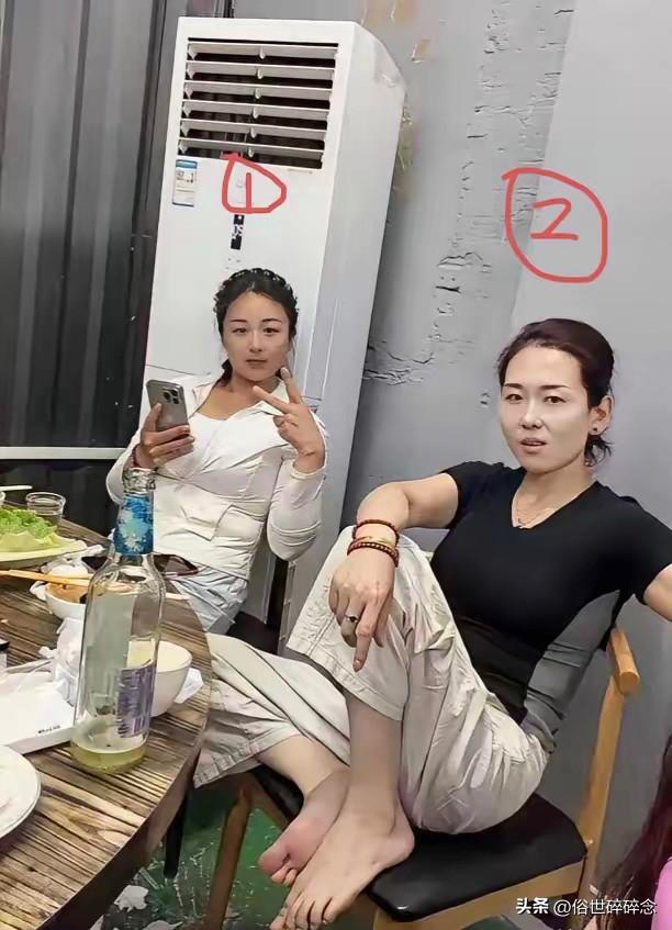 一号温柔文静，二号随性大方，如果选老婆，你更中意谁？

一桌家常饭局，两位气质完