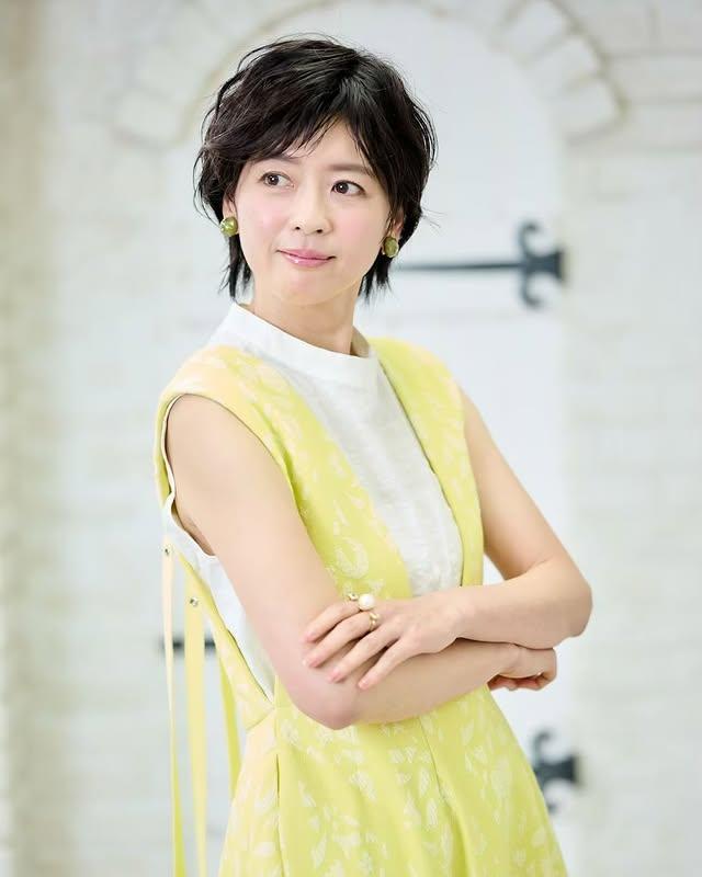 她当年也是日本很出名女演员，最让大家熟悉在1994年在功夫巨星李连杰主演电影《精