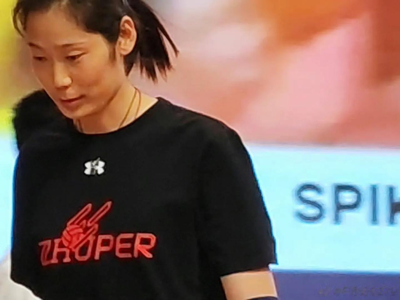 恭喜蔡斌！恭喜李盈莹！朱婷回国宣布惊喜决定，驰援世联赛悬念揭开，中国女排剑指冠军