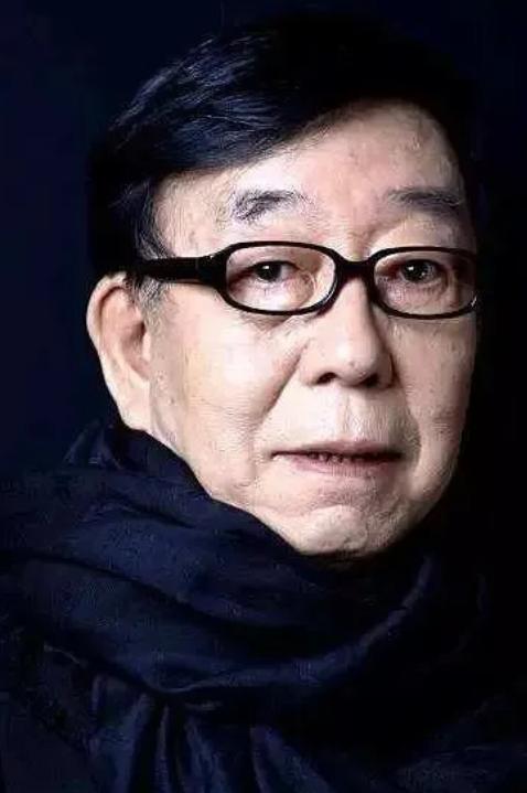 1983年，一位民工胡乱敲击饭盒的节奏被一个人无意间听到，谁曾想，就是这个敲饭盒