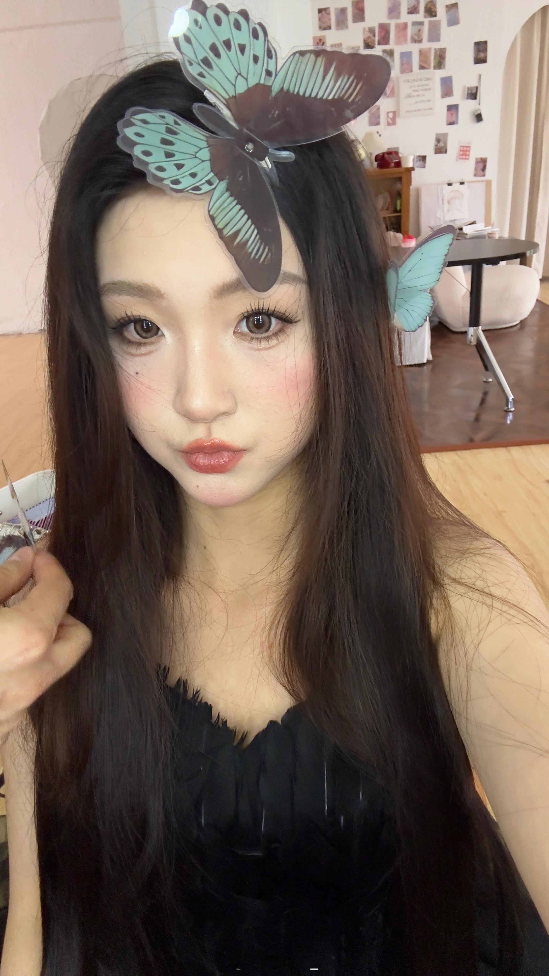 “ 烟火人间，各有遗憾，今天比昨天好，这就是希望。” ​​​