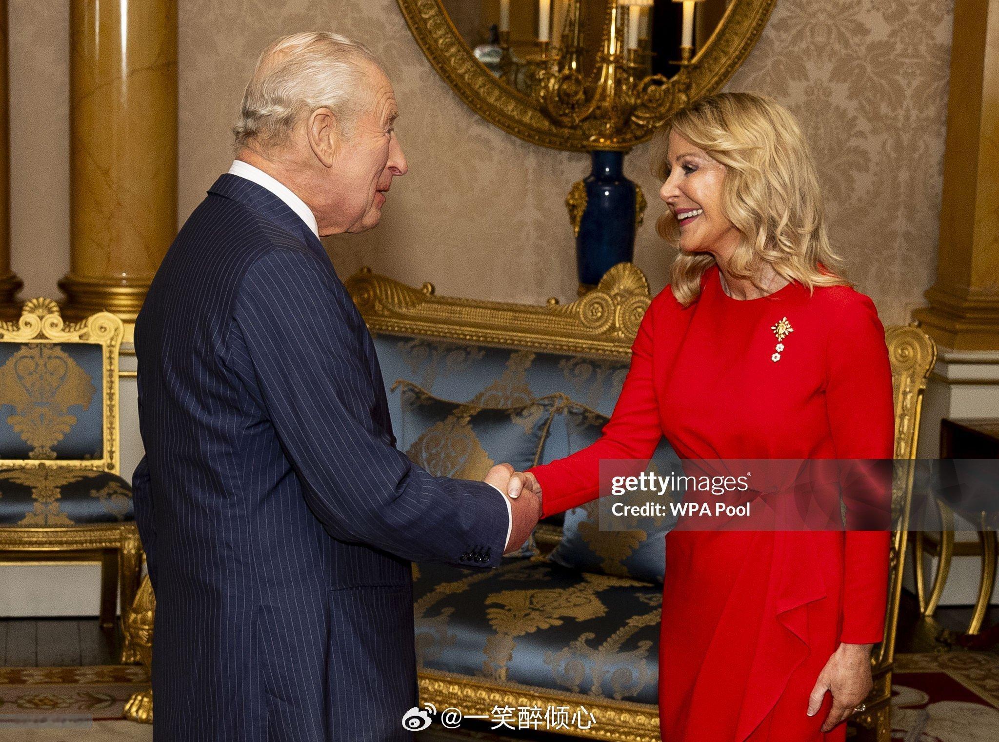 英国王室[超话]  2025年11月4日，查尔斯三世作为加拿大君主身份在伦敦白金