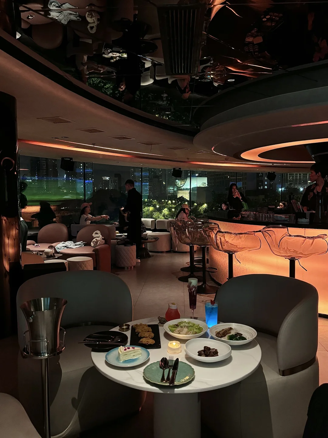 不夸张…上海近期坠美的一家bar🍸…