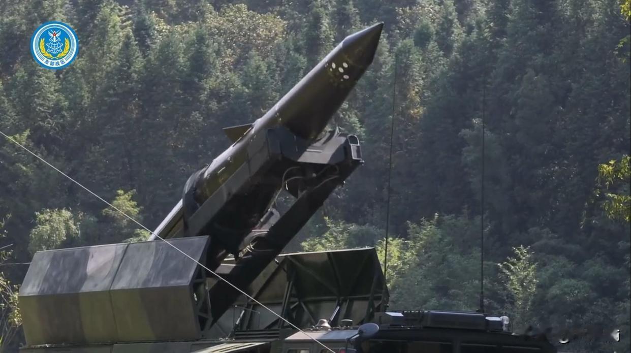 解放军年末启动“冷军演”，对岸反应慢了不止一步

2025年末，解放军毫无征兆地