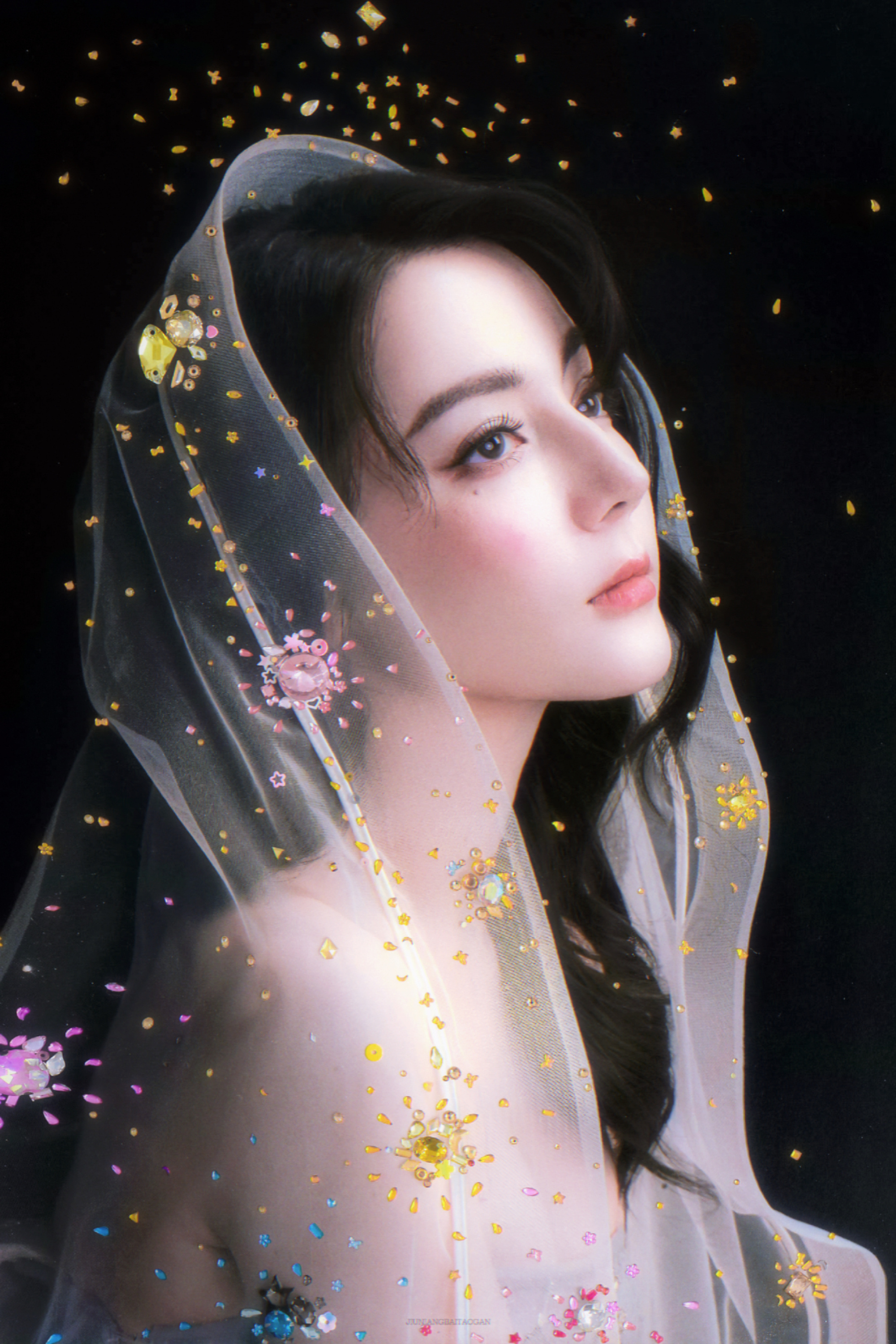 张馨予拍迪丽热巴谁能不爱迪丽热巴呢，这么好的人，这么优秀的人