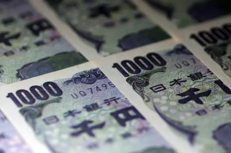 日本陷入债务困境，原因复杂。从数据看，日本欠了9.8万亿美元，这是个惊人数字，上
