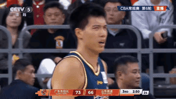 徐昕从广东队到广州队，活了。
焦泊乔从广州队到广东队，蔫了。
是朱芳雨换错了，还