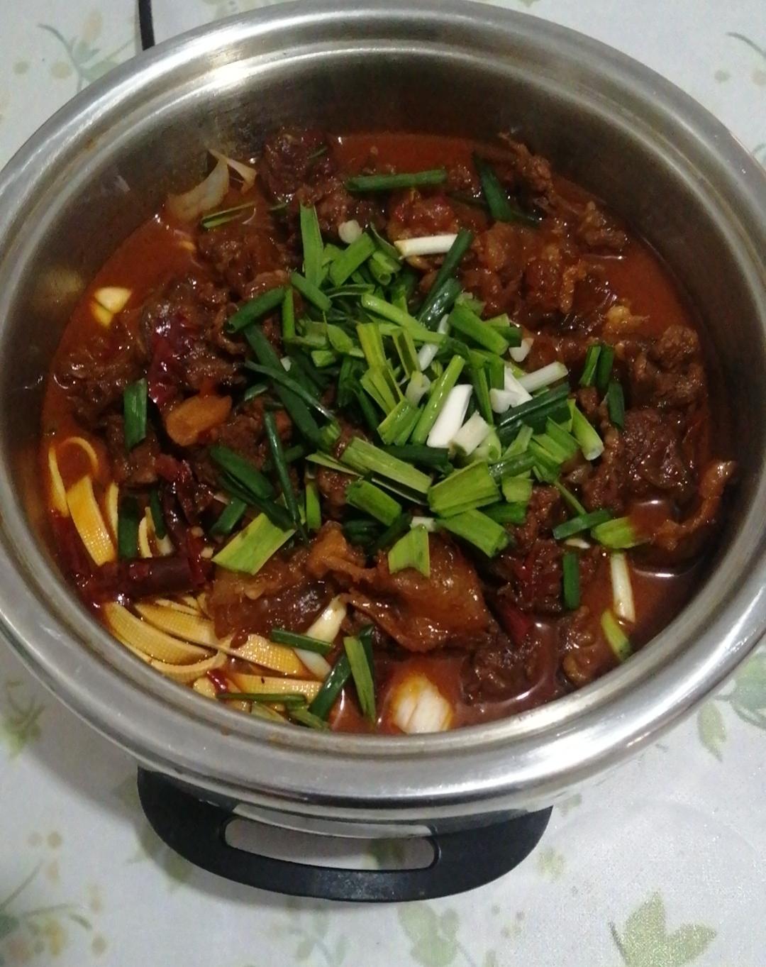 原来我也觉得没有外卖天天做饭多烦呀，可是现在我在这个地方，不方便叫外卖，这几个月