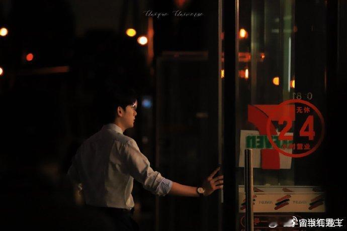 胡先煦的九年成长史也太励志了！从《小别离》里的青涩少年到《即刻上场》中的西装da