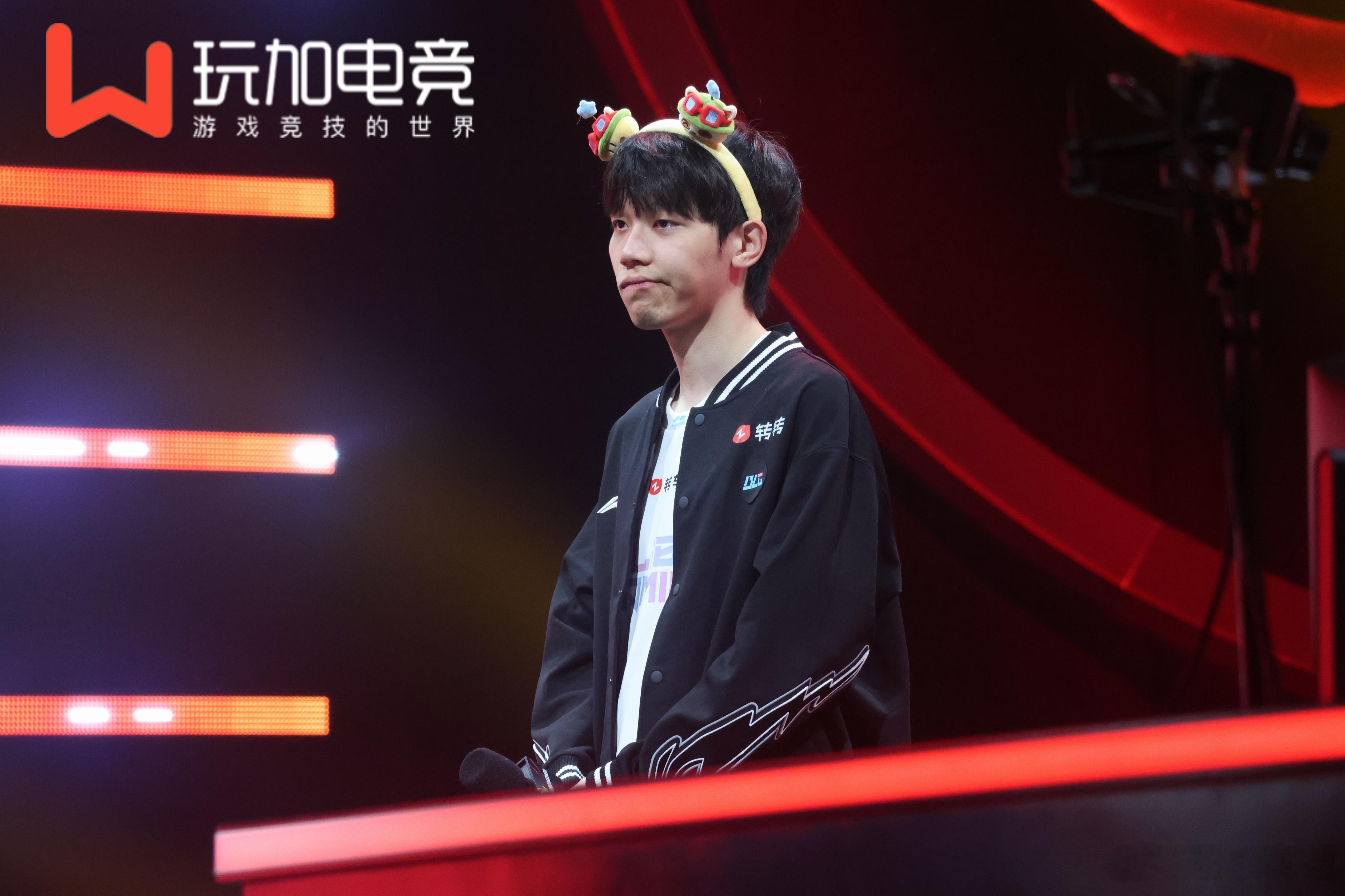 一只在等待采访的昂喵🐱blg拿下msi开门红blg克制t1blg战胜t1