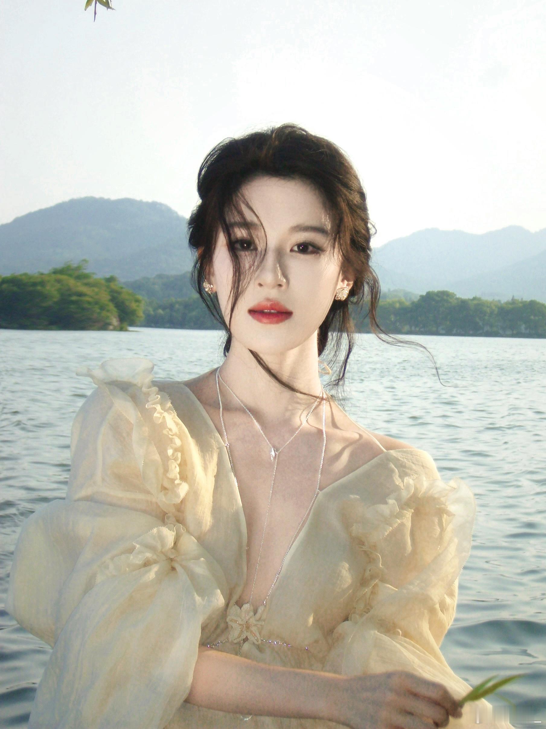 西湖好美我也不赖于雯[超话]于你一起 ​​​